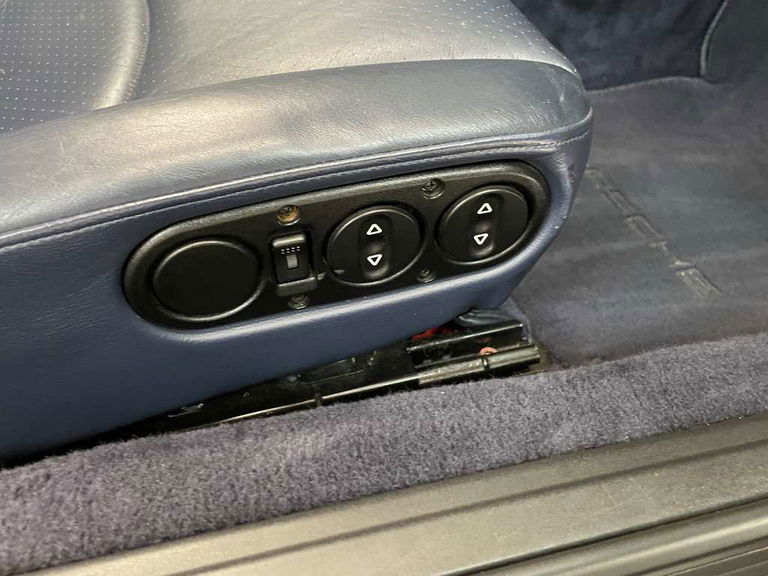 Porsche 993 Carrera 3.8