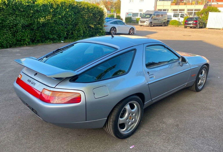 Porsche 928 GTS