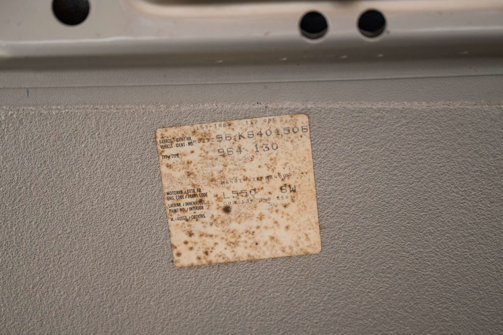 Porsche 964 Carrera 4