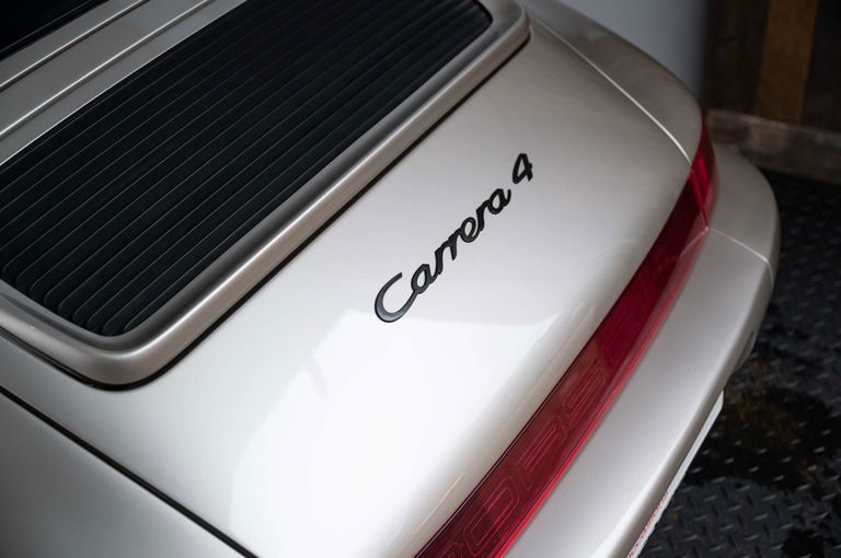 Porsche 964 Carrera 4