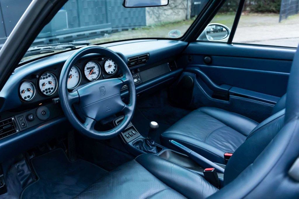Porsche 993 Carrera 4