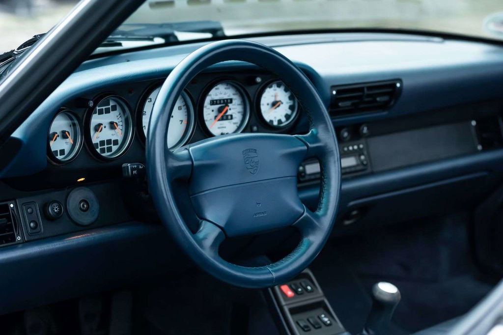 Porsche 993 Carrera 4
