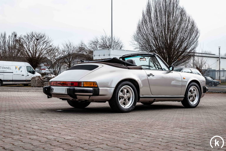 Porsche 911 Carrera 3.2