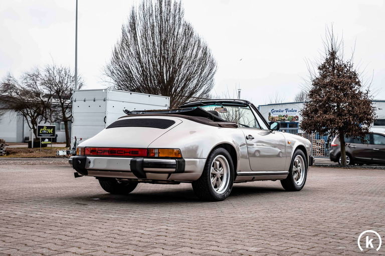 Porsche 911 Carrera 3.2