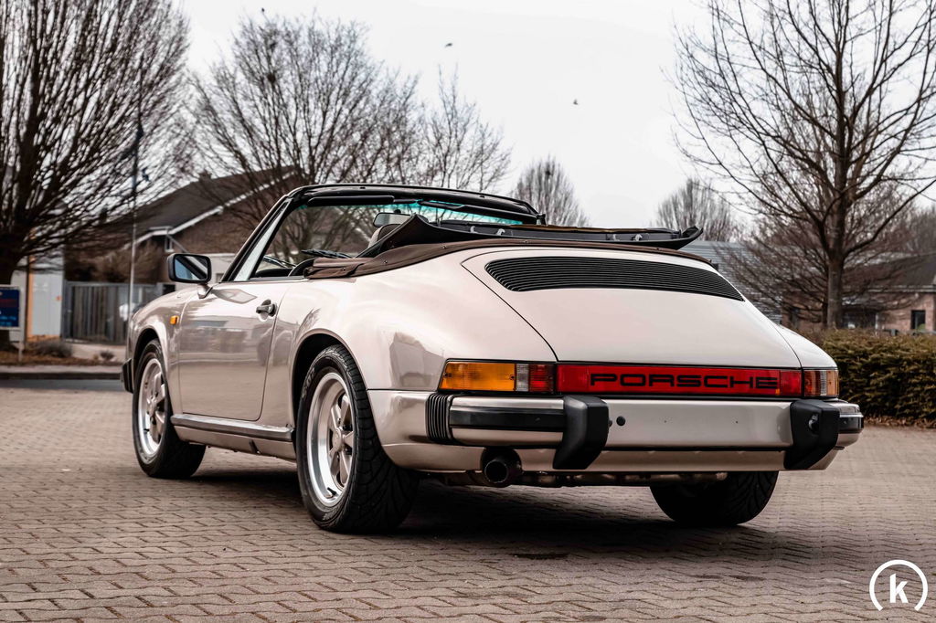 Porsche 911 Carrera 3.2