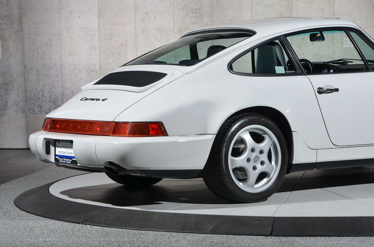 Porsche 964 Carrera 4