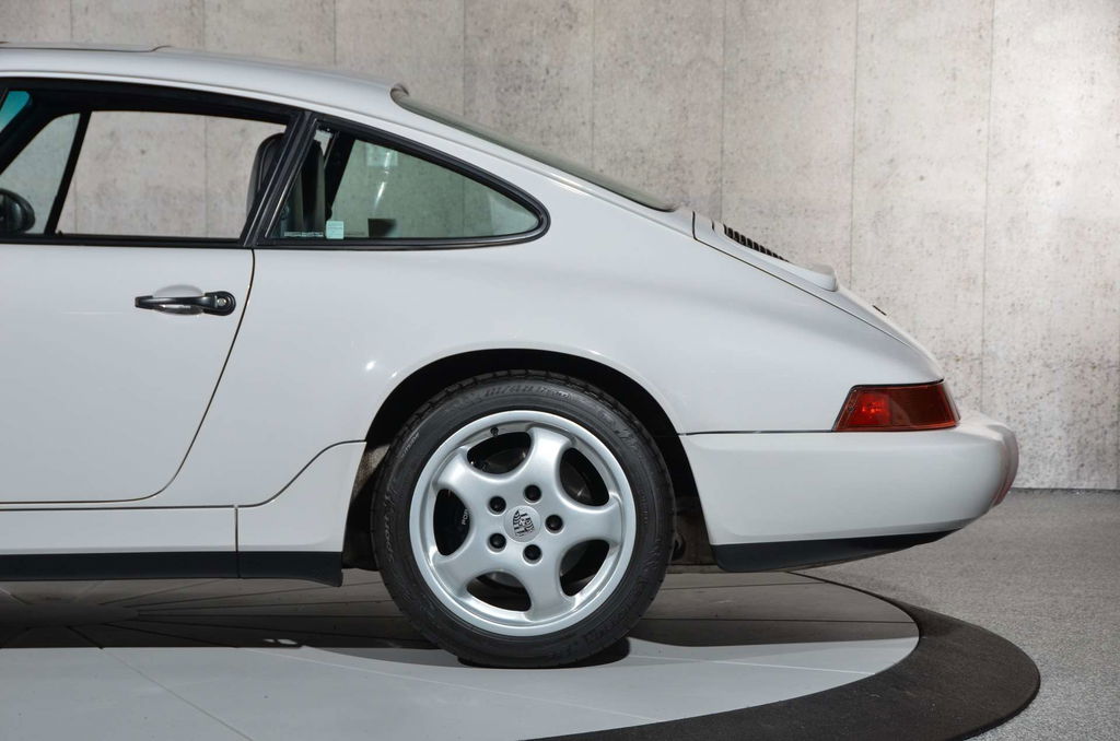 Porsche 964 Carrera 4