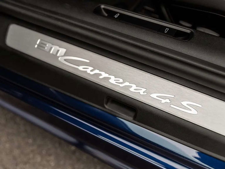 Porsche 992 Carrera 4S