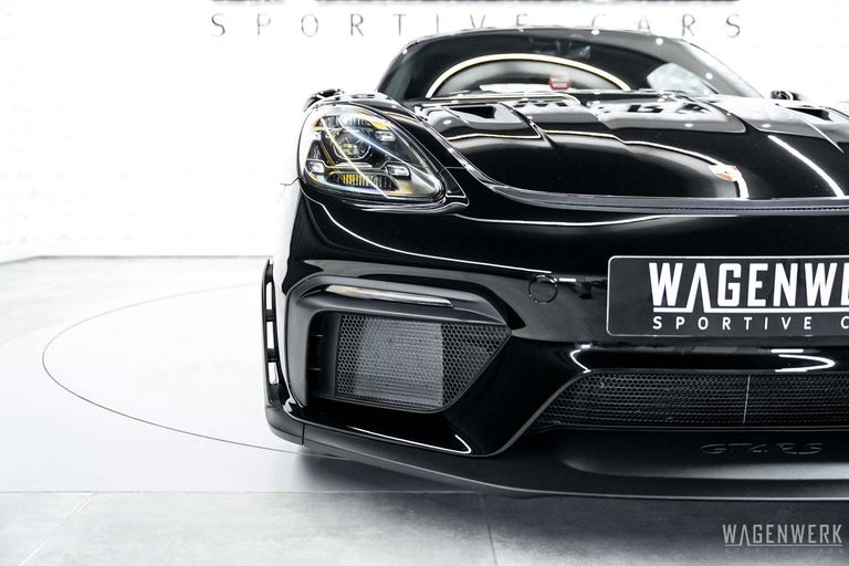 Porsche 718 Cayman GT4 RS