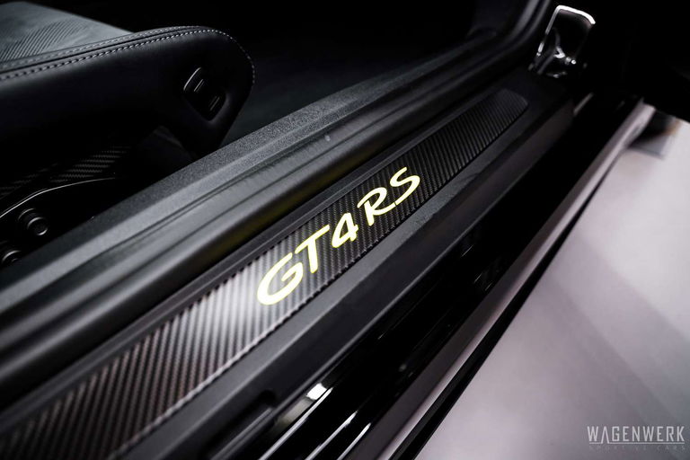 Porsche 718 Cayman GT4 RS