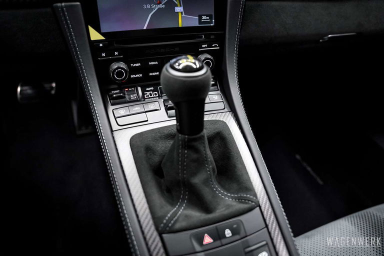 Porsche 718 Cayman GT4 RS