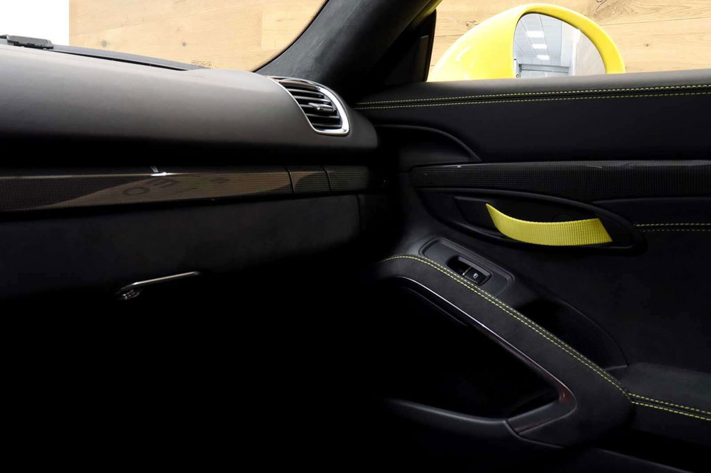 Porsche 981 Cayman GT4