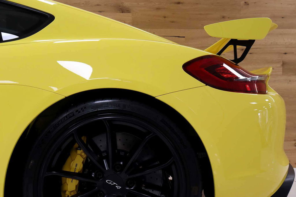 Porsche 981 Cayman GT4