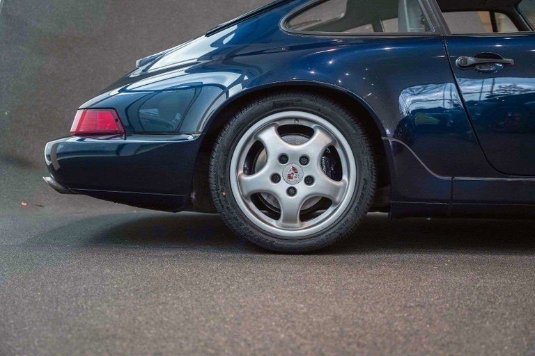 Porsche 964 Carrera 4
