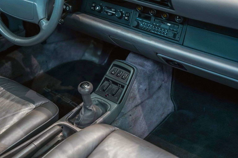 Porsche 964 Carrera 4