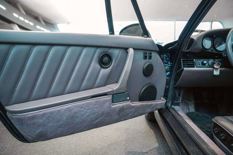 Porsche 964 Carrera 4