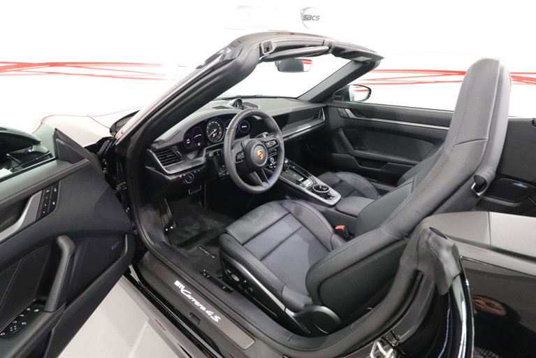 Porsche 992 Carrera 4S