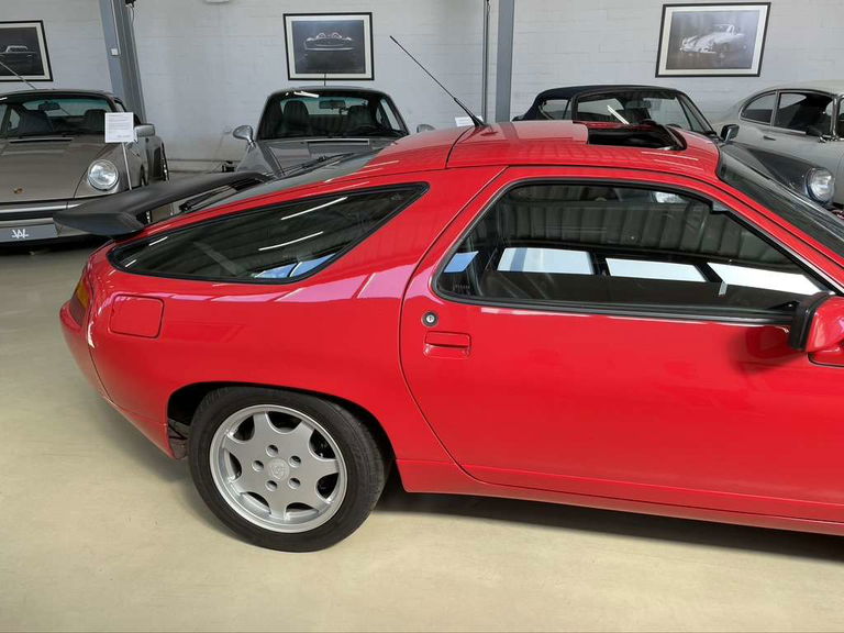 Porsche 928 GT