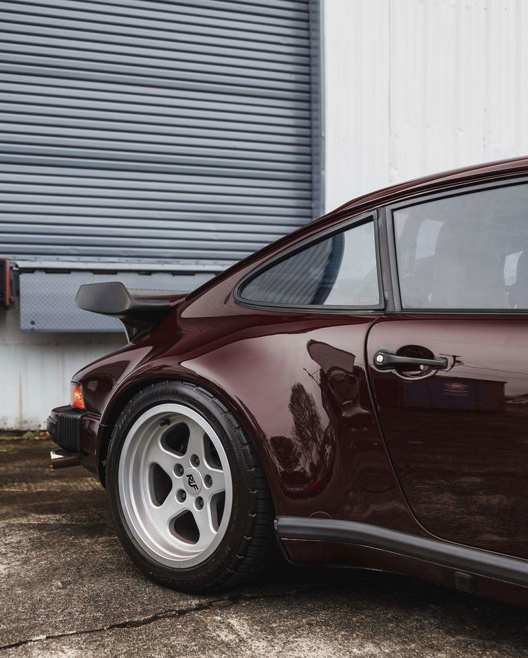 Porsche 911 Turbo 3.3 (US)