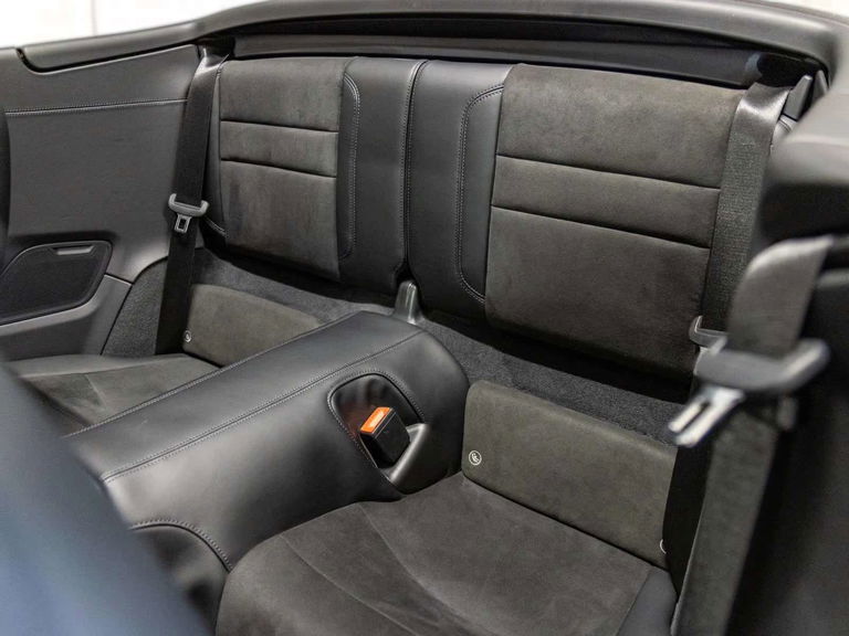 Porsche 992 Carrera 4 GTS