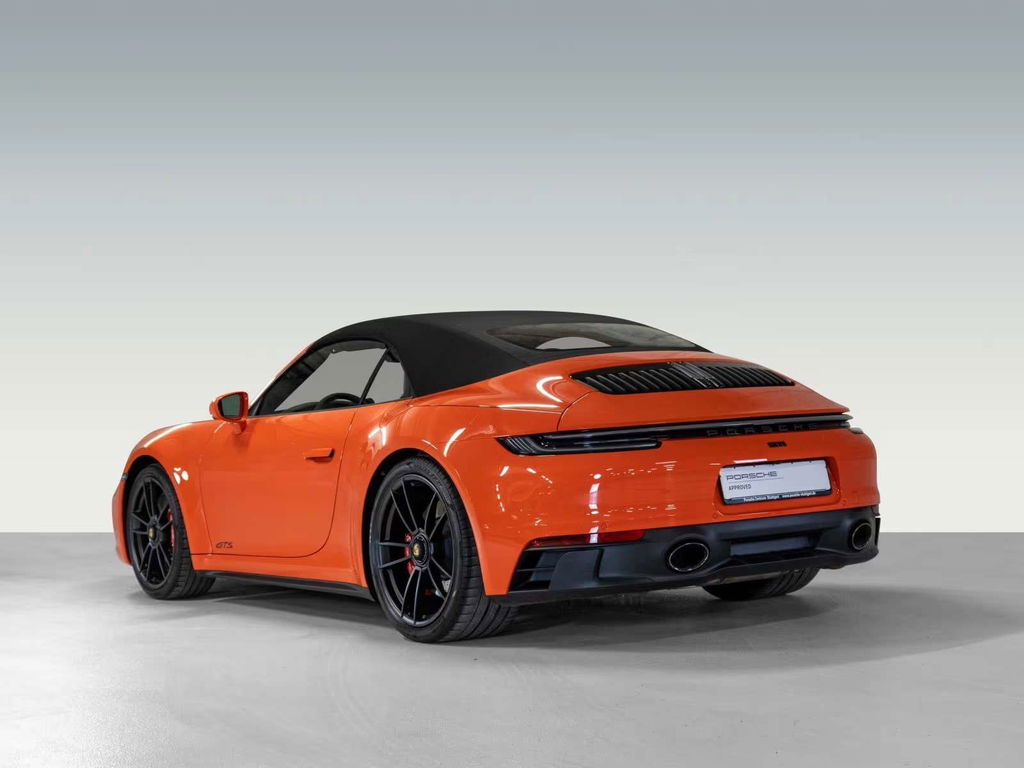 Porsche 992 Carrera 4 GTS