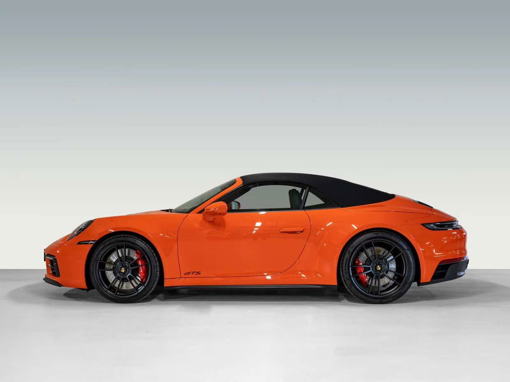 Porsche 992 Carrera 4 GTS