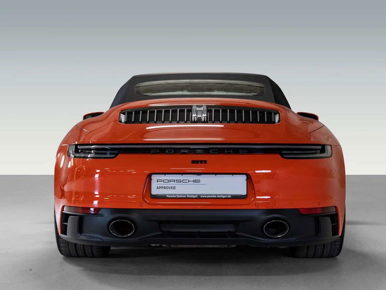 Porsche 992 Carrera 4 GTS