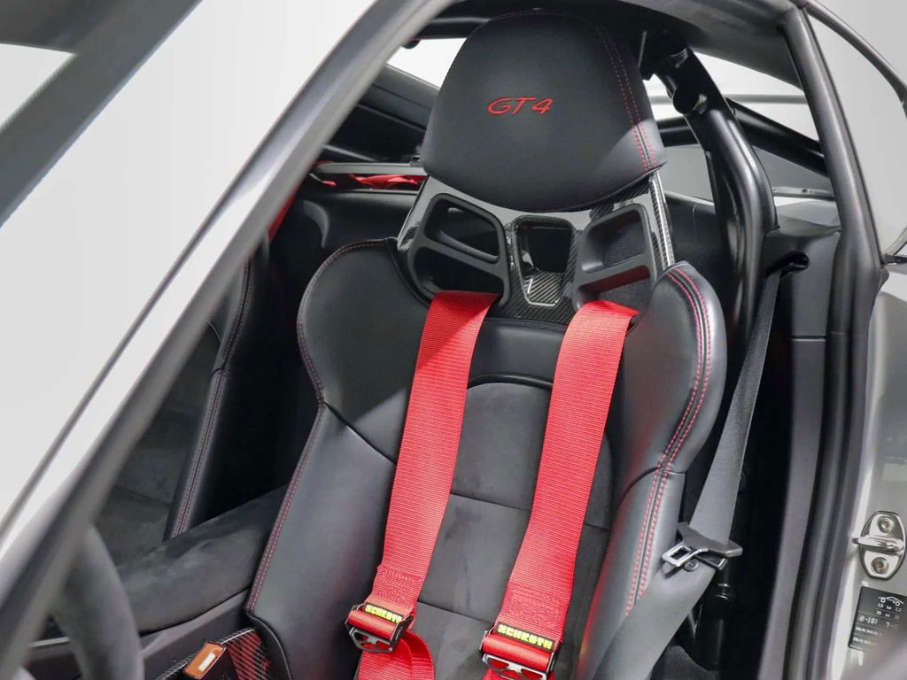 Porsche 981 Cayman GT4