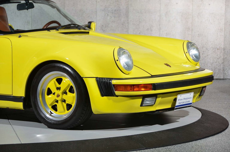 Porsche 911 Carrera 3.2 Speedster