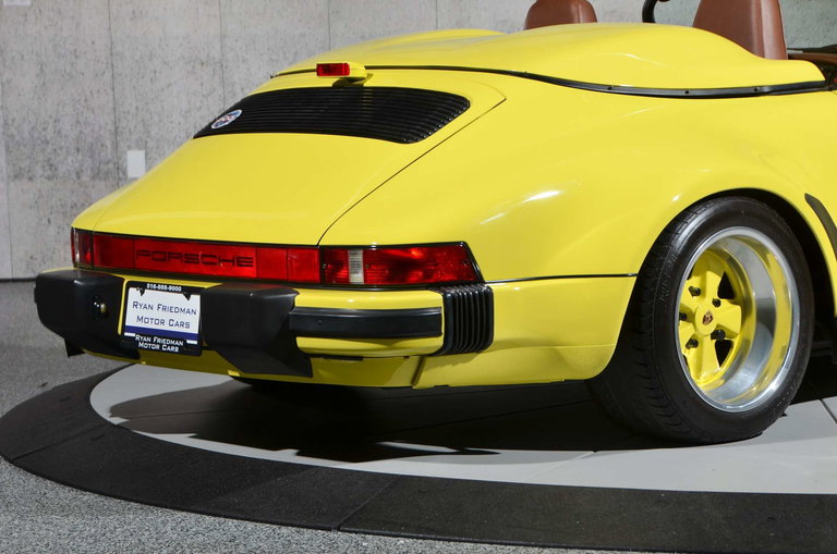 Porsche 911 Carrera 3.2 Speedster