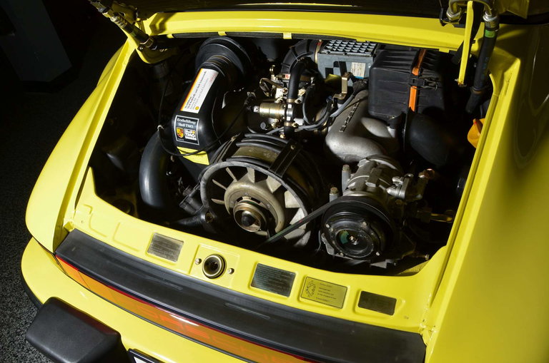 Porsche 911 Carrera 3.2 Speedster