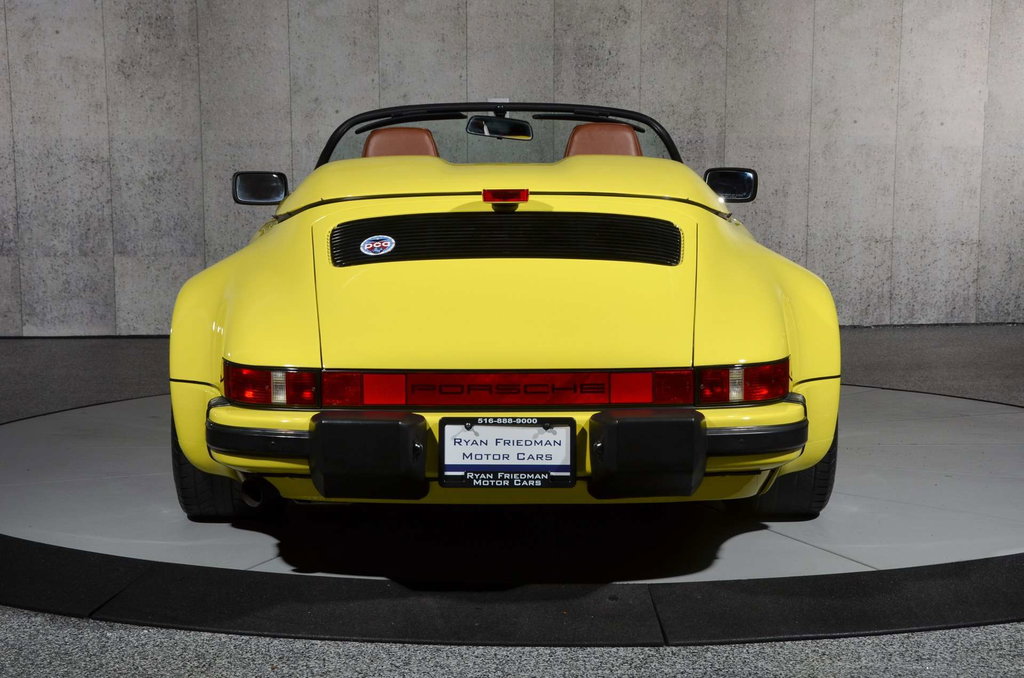 Porsche 911 Carrera 3.2 Speedster