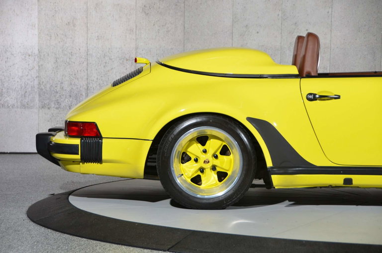 Porsche 911 Carrera 3.2 Speedster