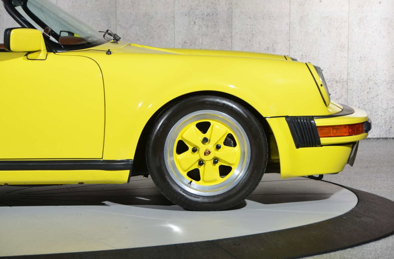 Porsche 911 Carrera 3.2 Speedster