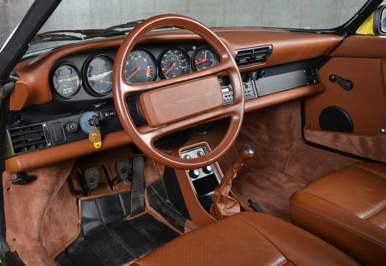Porsche 911 Carrera 3.2 Speedster
