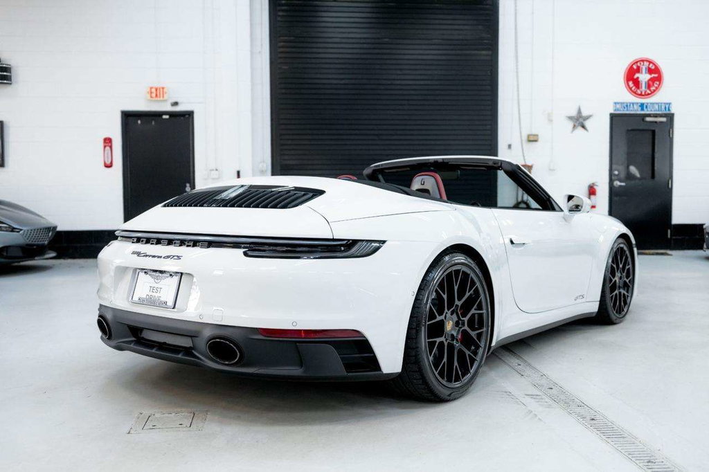 Porsche 992 Carrera GTS
