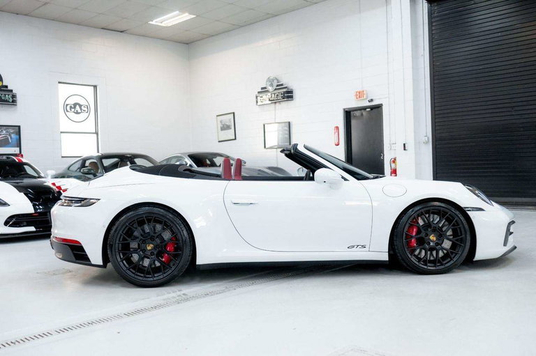 Porsche 992 Carrera GTS