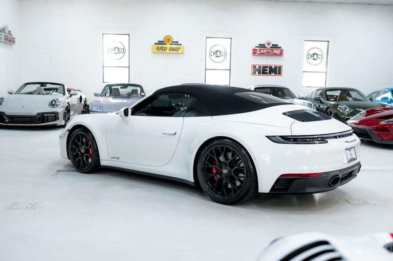 Porsche 992 Carrera GTS