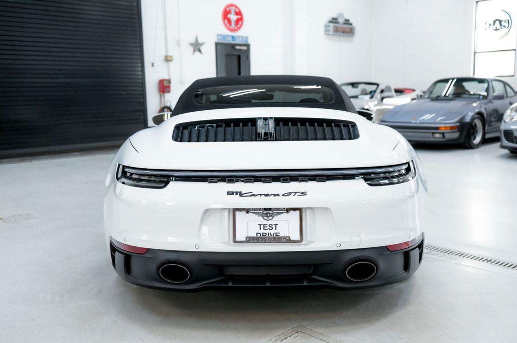 Porsche 992 Carrera GTS