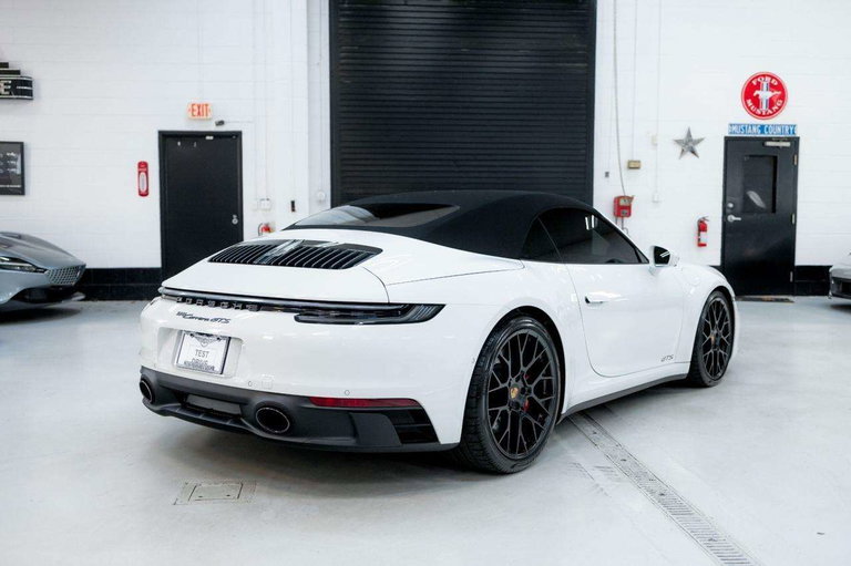 Porsche 992 Carrera GTS