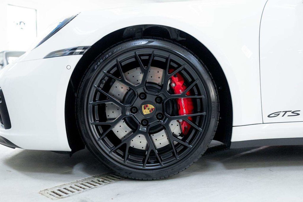 Porsche 992 Carrera GTS