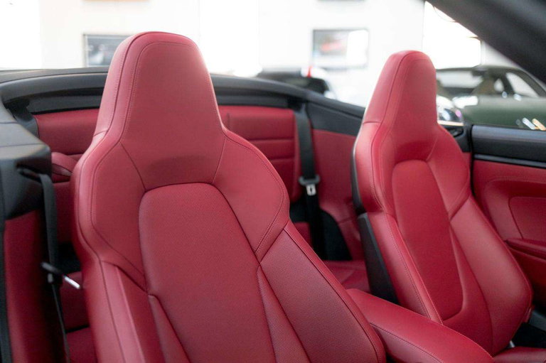 Porsche 992 Carrera GTS