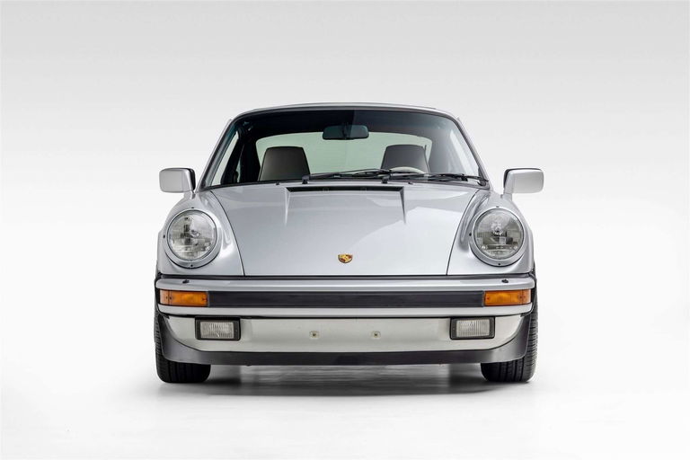 Porsche 911 Carrera 3.2 “25 Jahre 911”