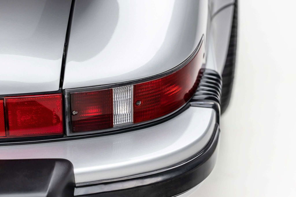 Porsche 911 Carrera 3.2 “25 Jahre 911”