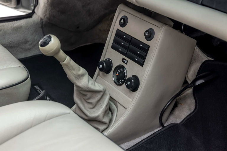 Porsche 911 Carrera 3.2 “25 Jahre 911”