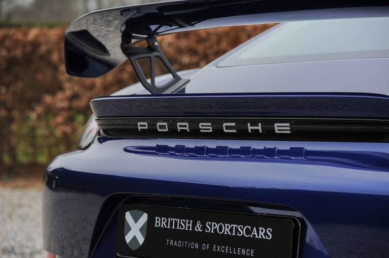 Porsche 718 Cayman GT4
