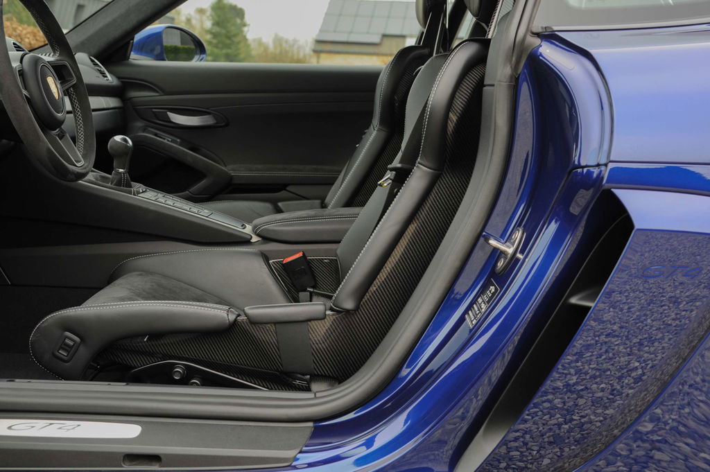 Porsche 718 Cayman GT4