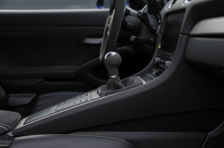 Porsche 718 Cayman GT4