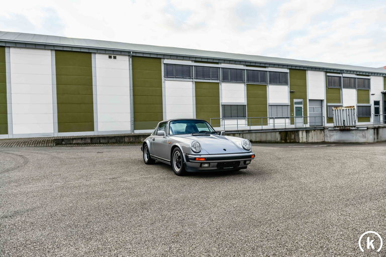 Porsche 911 Carrera 3.2 (US)