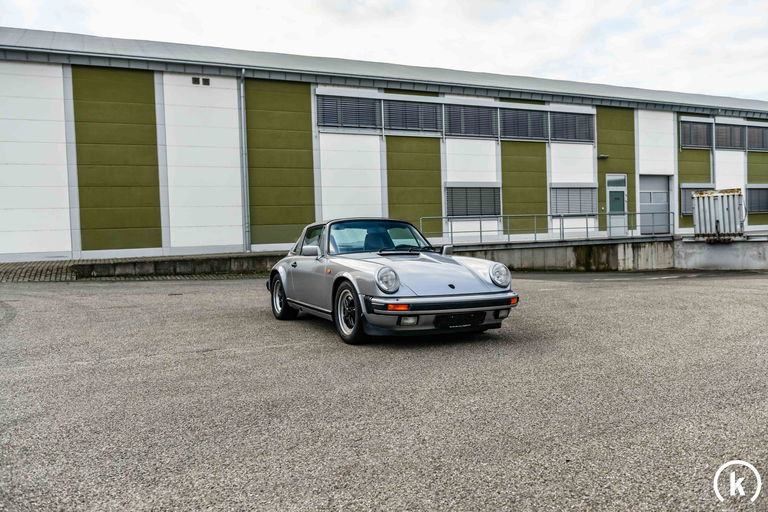 Porsche 911 Carrera 3.2 (US)